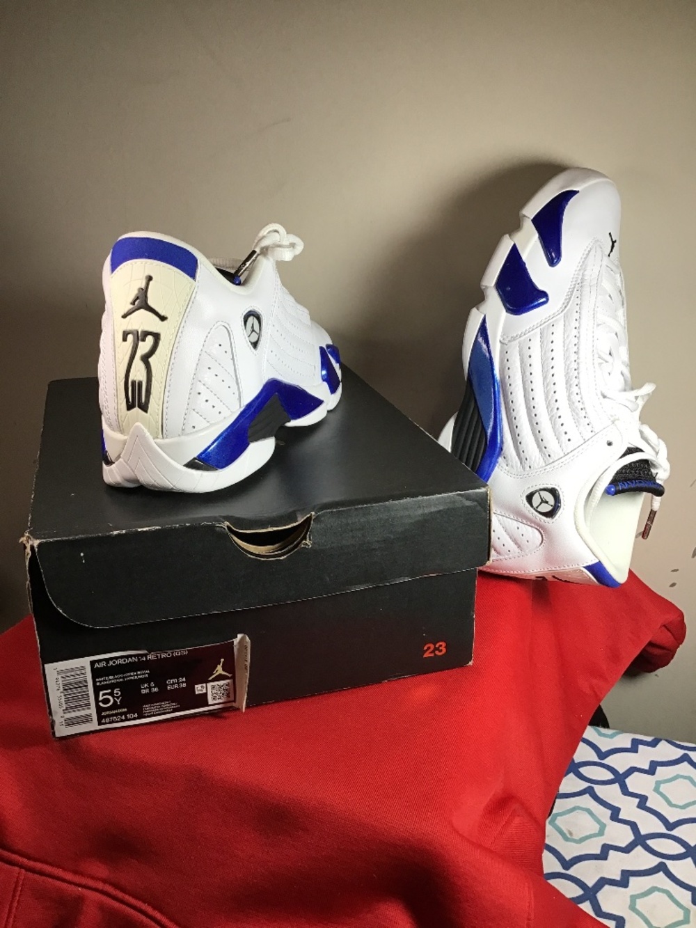 🔥😎Air Jordan, 14 Retro (G S) white hyper-royal, new condition, tried on only🔥